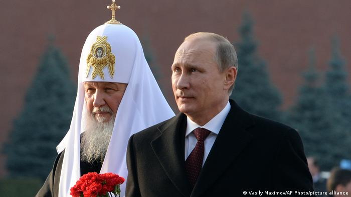 Wladimir Putin mit Patriarch von Moskau Kirill I.