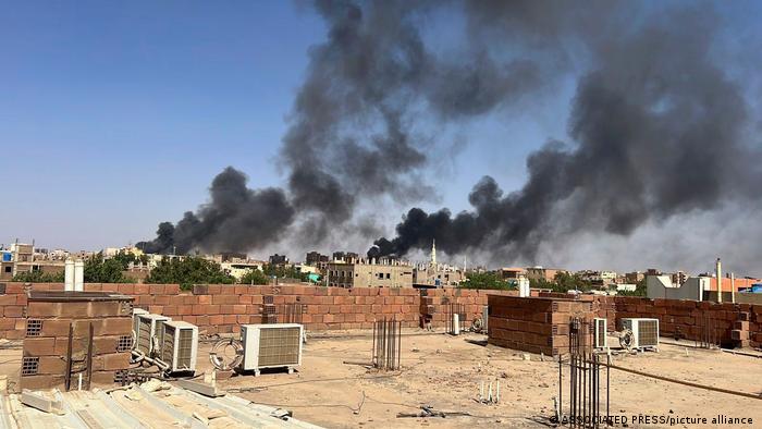 Blick auf Khartum nach einem Luftangriff am 21.04.2023