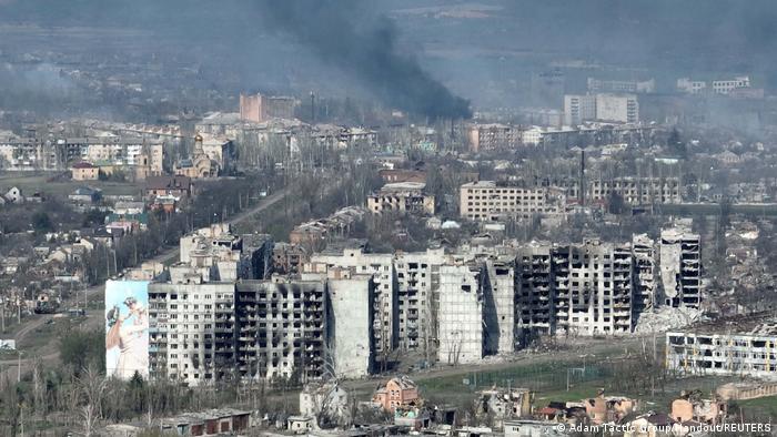Die Stadt Bachmut im Donbass ist durch die Kämpfe weitgehend zerstört